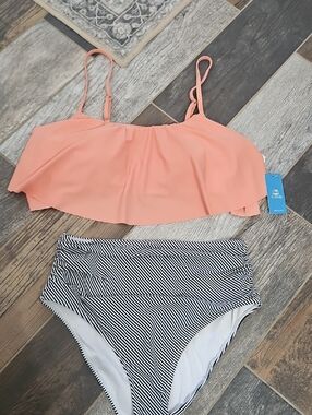 Peach Ruffle Bandeau Bikini Top with Straps- Cupshe